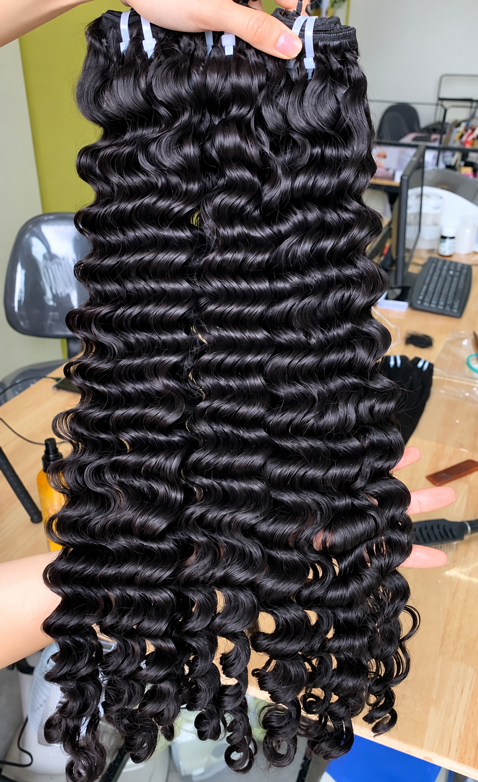 Deep Loose Wavy